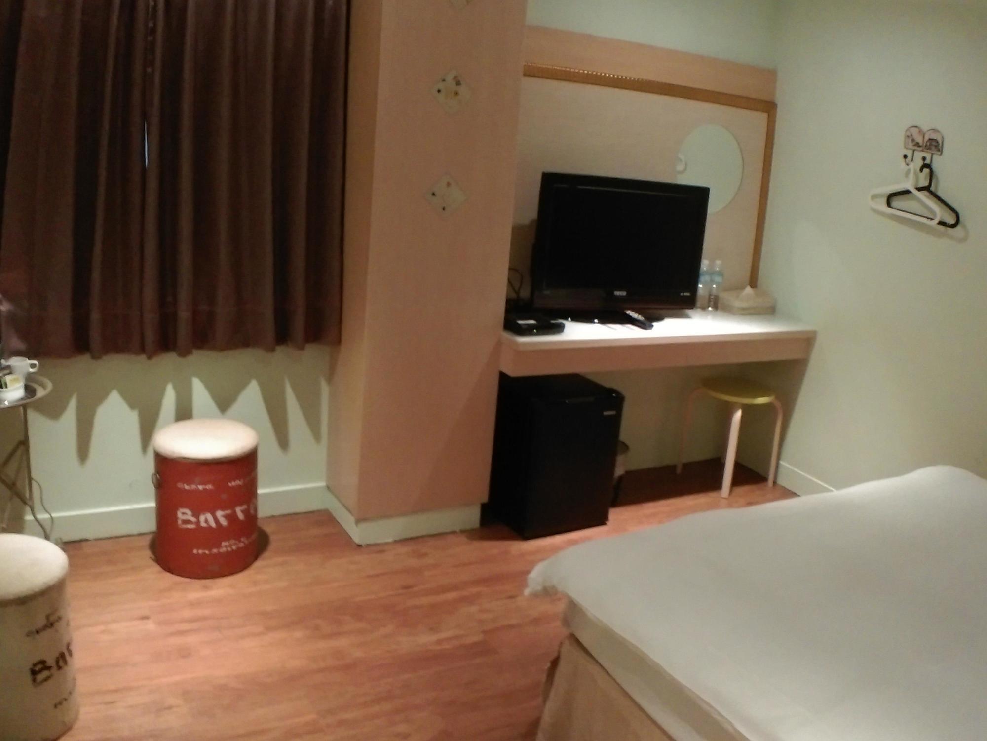 Wan Tai Hotel Chiayi Exterior foto